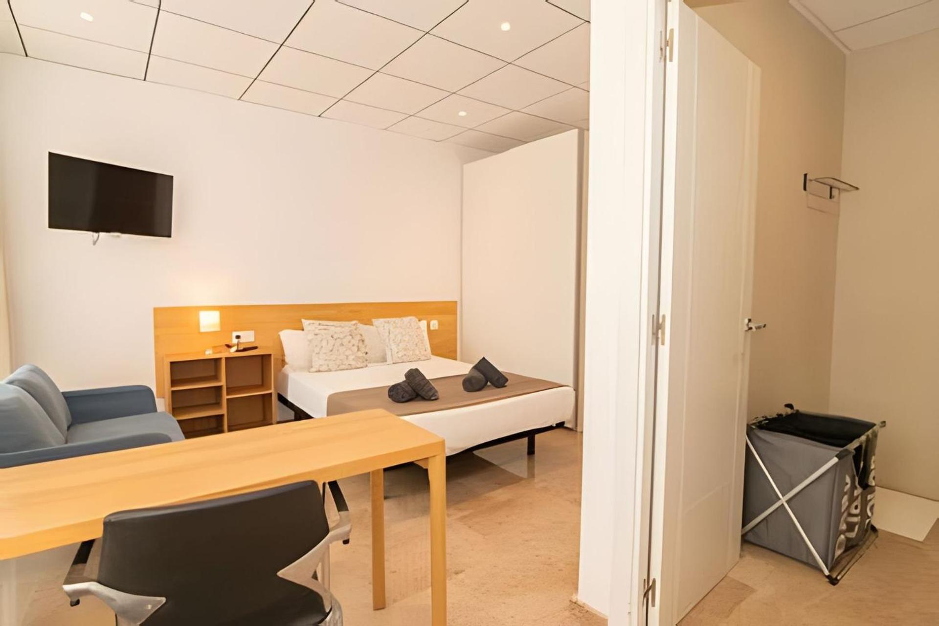 11 Nights Studios Appartement *