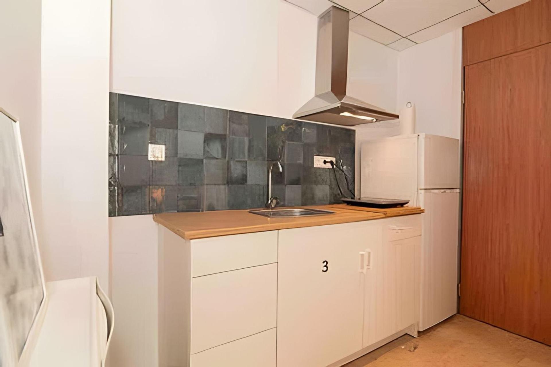 11 Nights Studios Appartement *