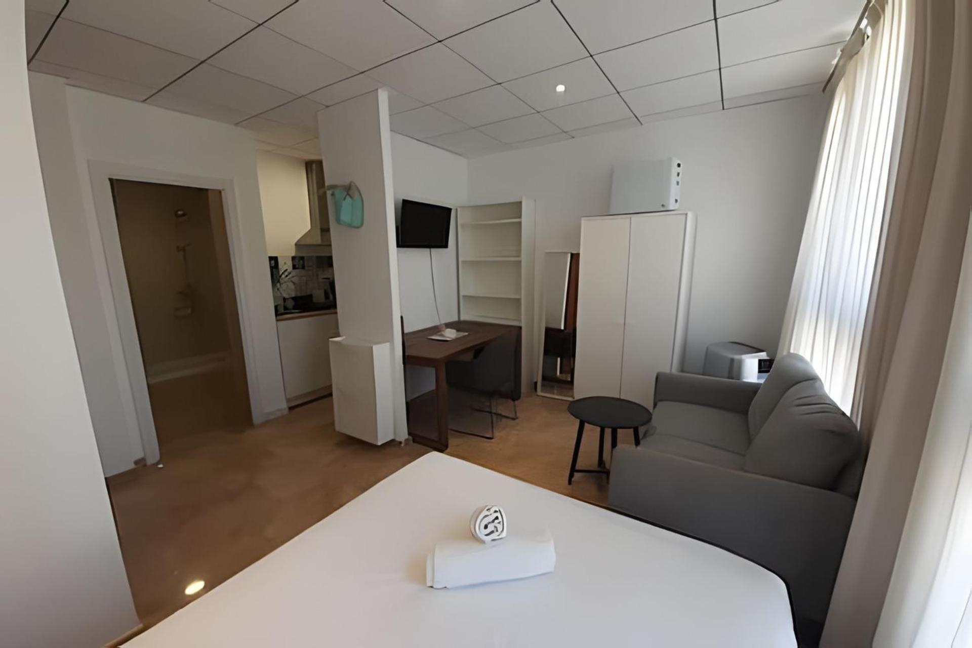 11 Nights Studios * Valencia